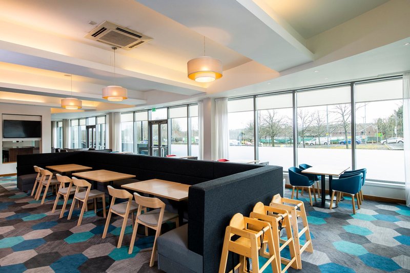 Holiday Inn Express Hamilton 5