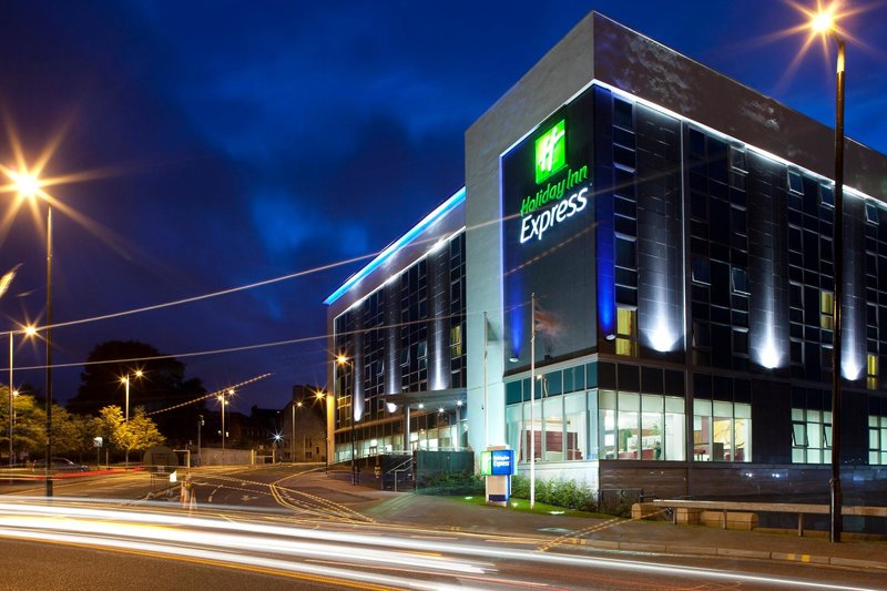 Holiday Inn Express Hamilton 3 - Exterior