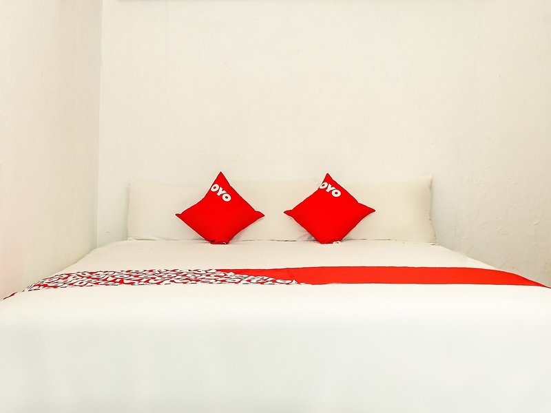 Hotel Cabo Del Sur by OYO Rooms 5