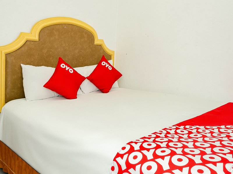 Hotel Cabo Del Sur by OYO Rooms 7