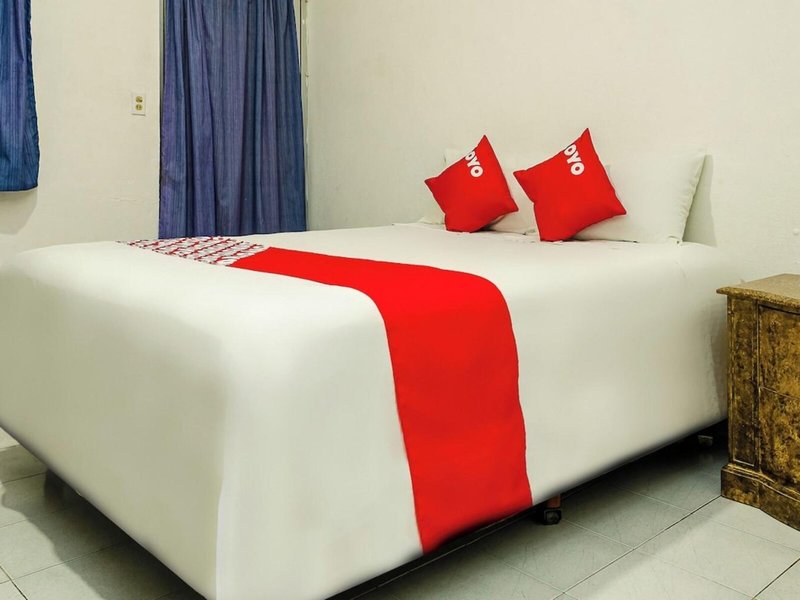 Hotel Cabo Del Sur by OYO Rooms 10