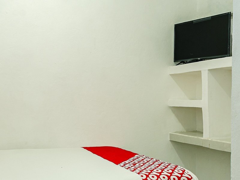 Hotel Cabo Del Sur by OYO Rooms 25
