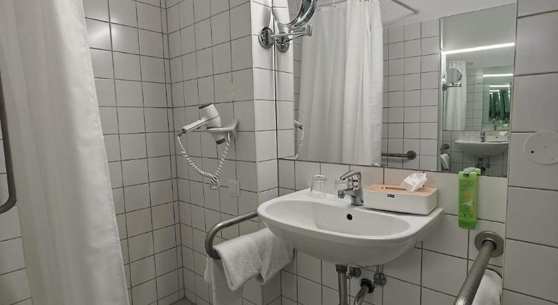 4* Gartenhotel - Gartenhotel Altmannsdorf 1 2