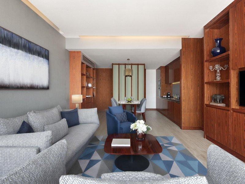 The Bentley Luxury Hotel And Suites 6