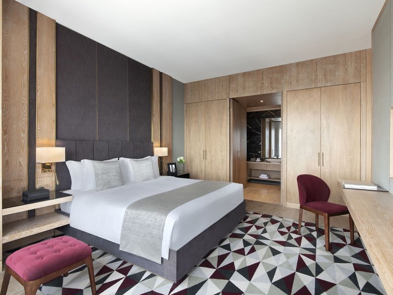 The Bentley Luxury Hotel And Suites 8