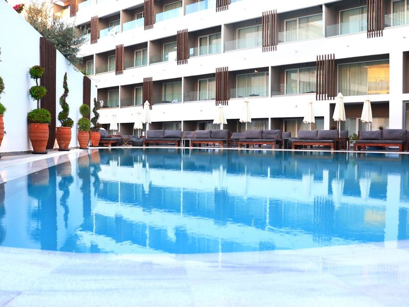 Continental Hotel Apartments 4