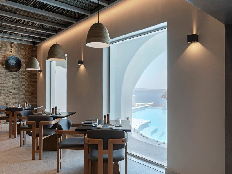 Hom Santorini 23