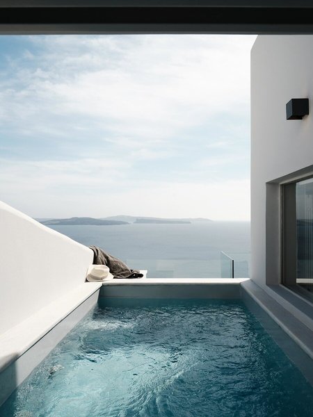 Hom Santorini 42