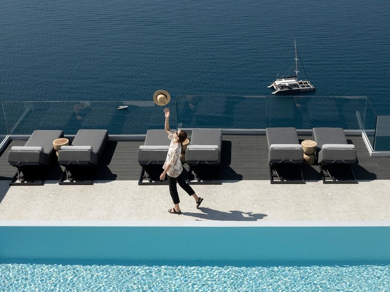 Hom Santorini 15