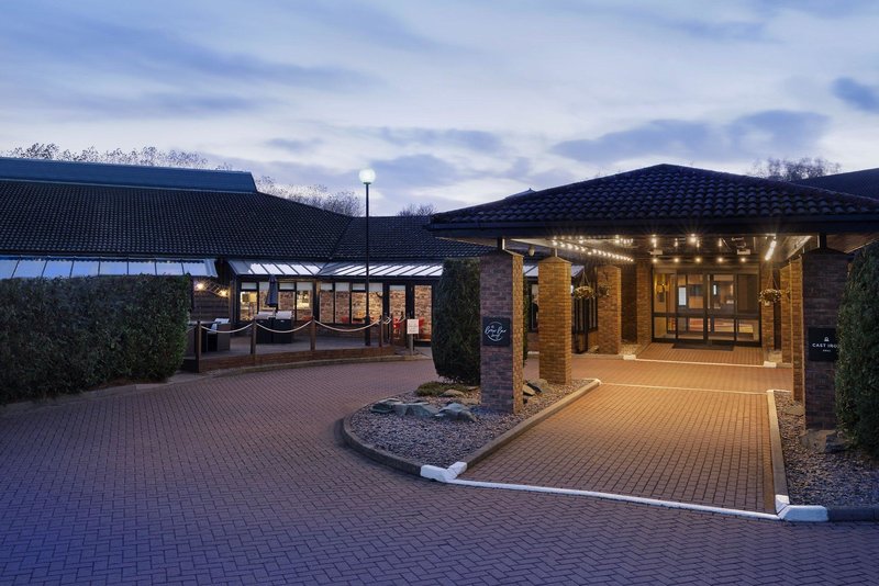 Delta Hotels Peterborough 5 - Terrace
