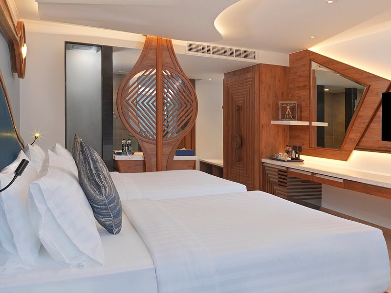 The Oceanic Sportel 11