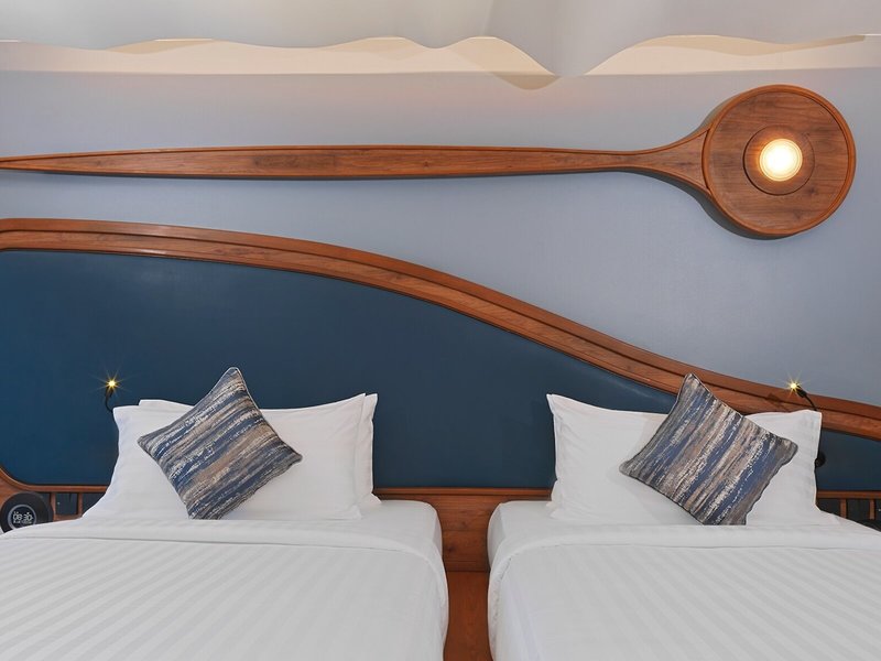 The Oceanic Sportel 23