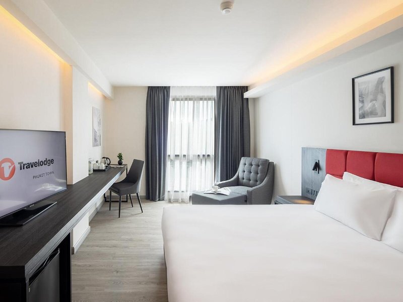 Travelodge Phuket Town 24