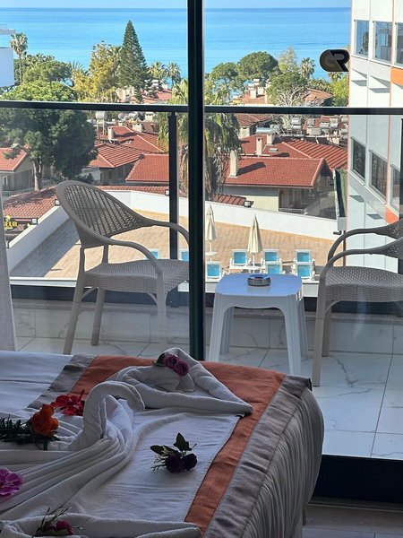 Side Golden Rock Hotel & Spa 4