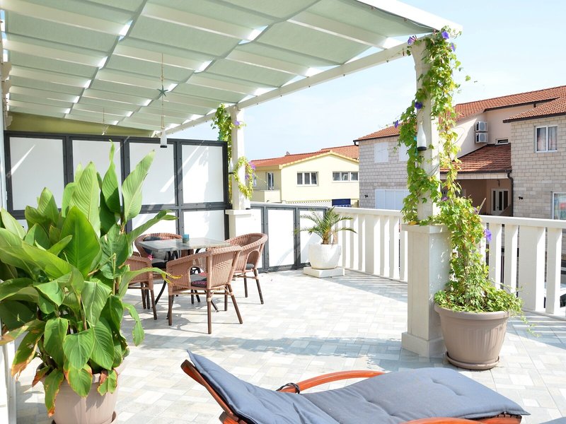 Apartments Damjanka 30