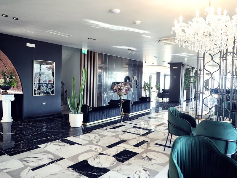 Premium Luxury Finese 15