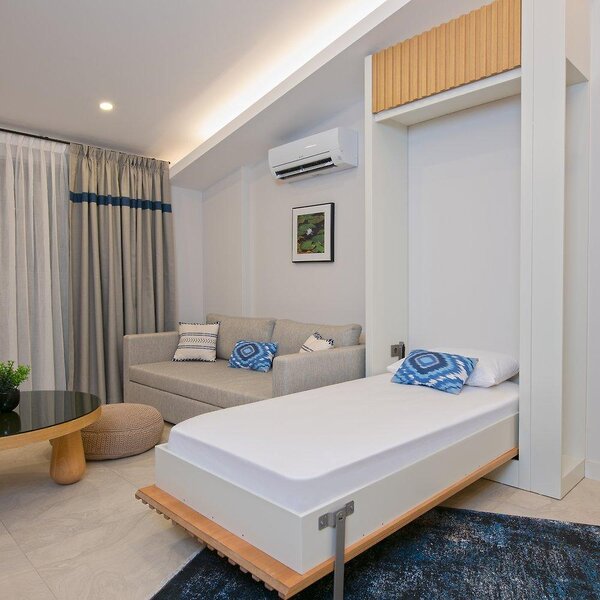 A Suite Side 9
