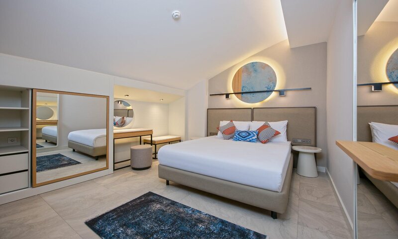 A Suite Side 11