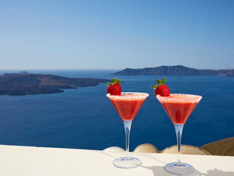 Caldera Cliff Illusion Suites 15