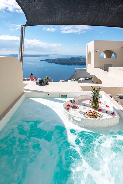 Caldera Cliff Illusion Suites 35