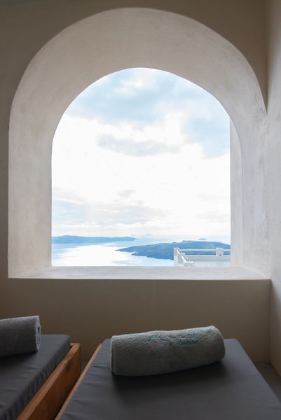 Caldera Cliff Illusion Suites 41