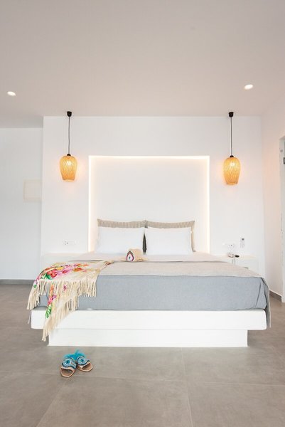 Caldera Cliff Illusion Suites 43