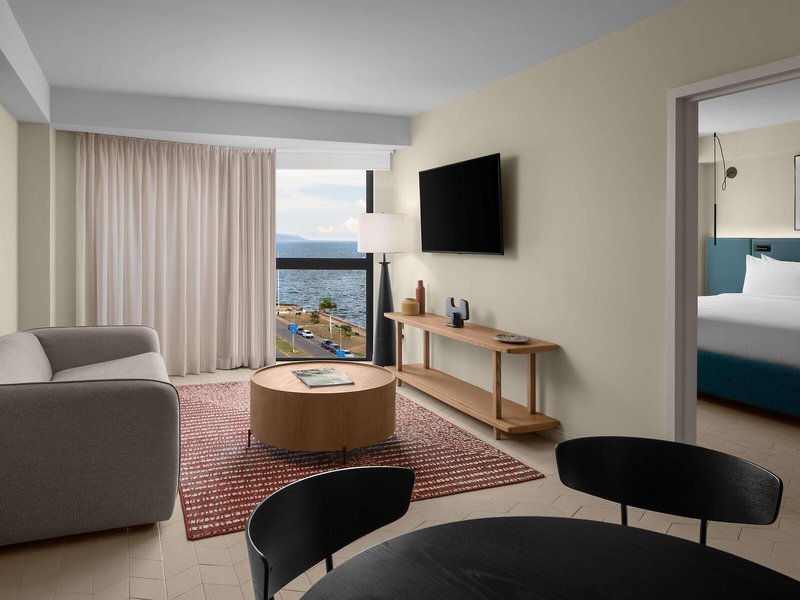 Rok Hotel Kingston Tapestry Collection By Hilton 44