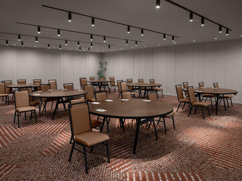 Rok Hotel Kingston Tapestry Collection By Hilton 37