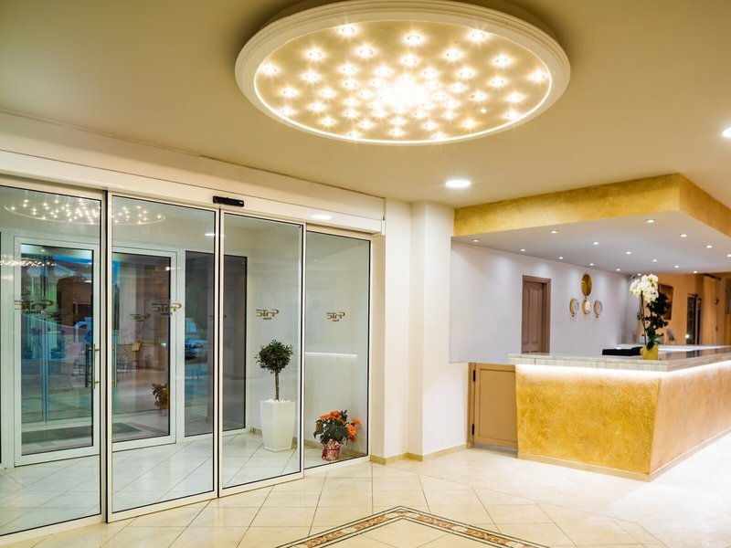 Cnic Gemini Hotel 15