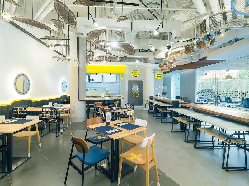 YELLO Hotel Kuta Beachwalk Bali 9
