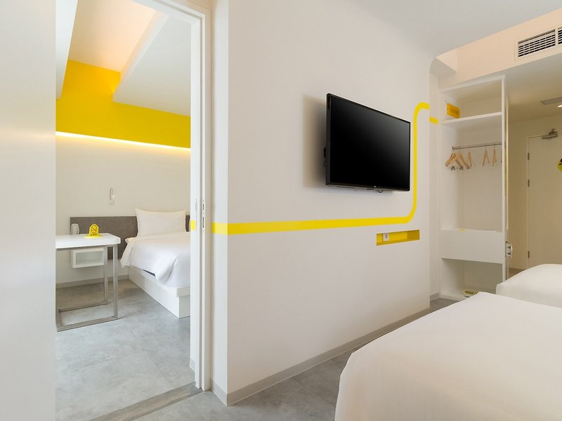 YELLO Hotel Kuta Beachwalk Bali 15