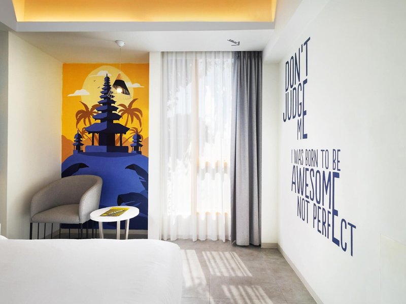YELLO Hotel Kuta Beachwalk Bali 20