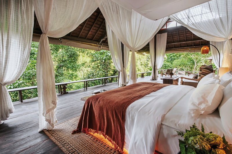 Buahan, A Banyan Tree Escape 5