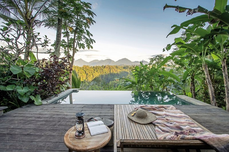Buahan, A Banyan Tree Escape 12