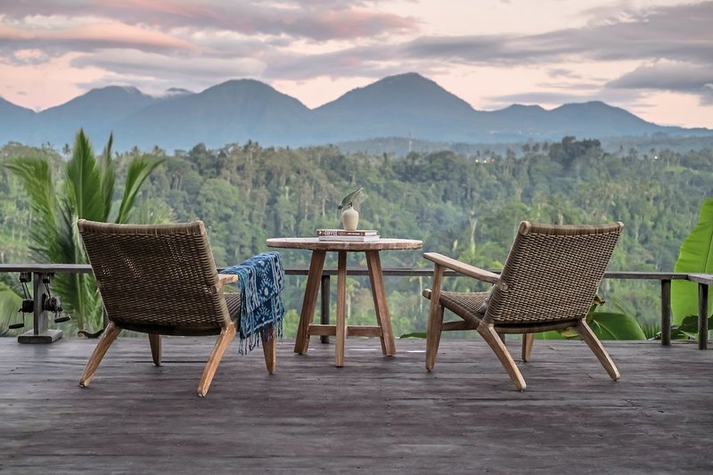 Buahan, A Banyan Tree Escape 13