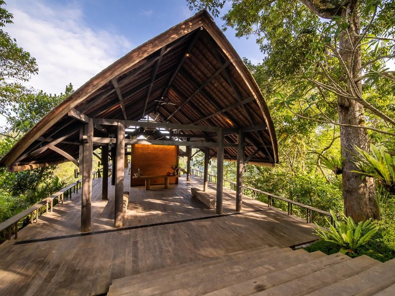 Buahan, A Banyan Tree Escape 6