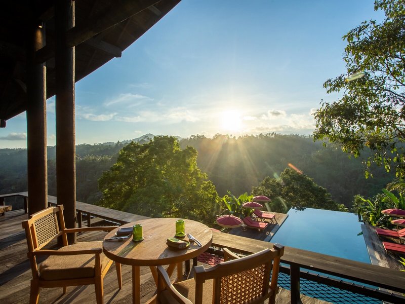 Buahan, A Banyan Tree Escape 8
