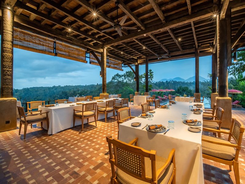 Buahan, A Banyan Tree Escape 11