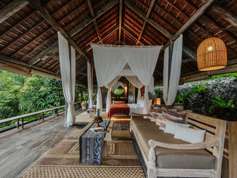 Buahan, A Banyan Tree Escape 16