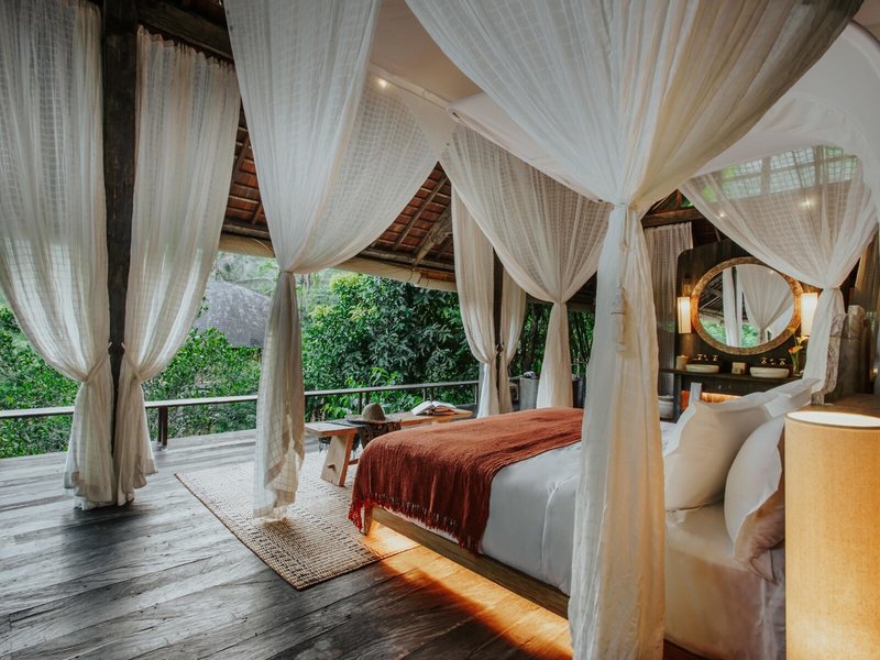 Buahan, A Banyan Tree Escape 21