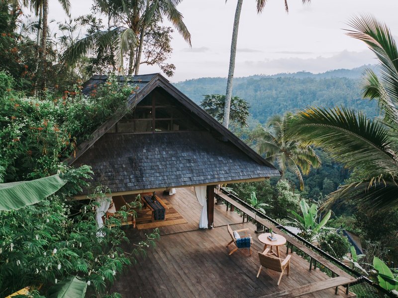 Buahan, A Banyan Tree Escape 26