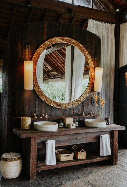Buahan, A Banyan Tree Escape 32