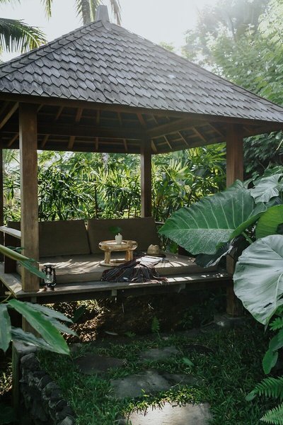 Buahan, A Banyan Tree Escape 34