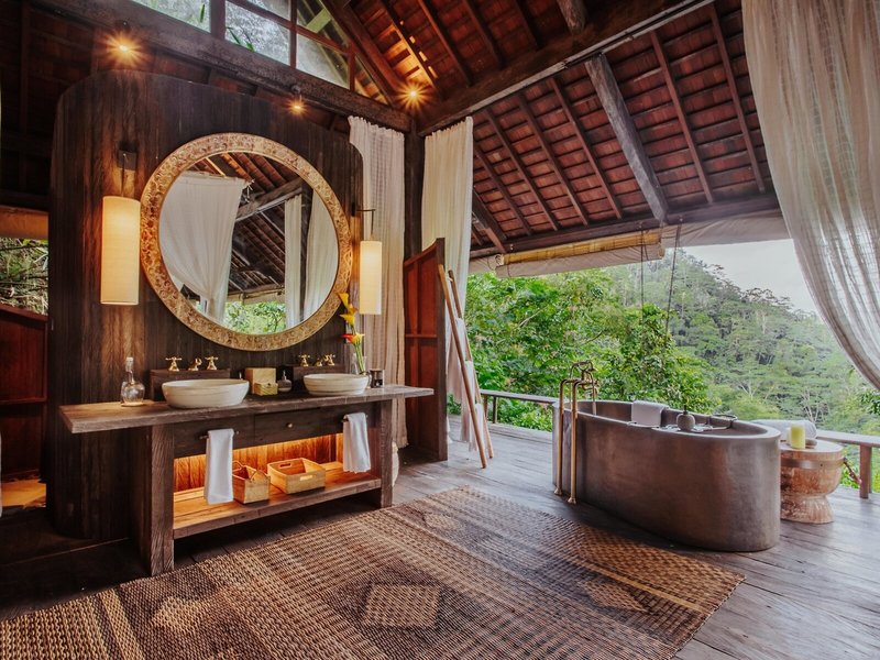 Buahan, A Banyan Tree Escape 39