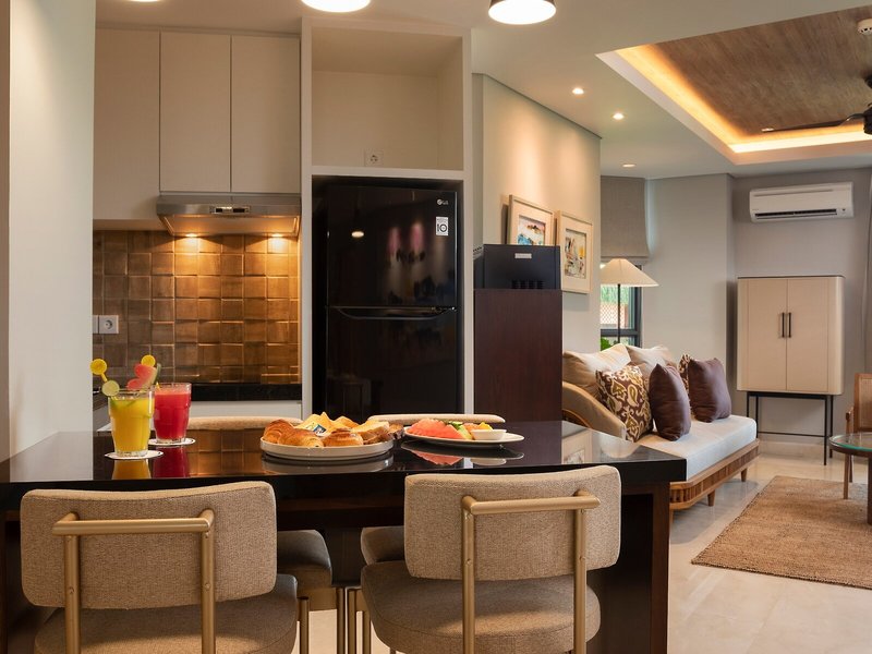 Beachwalk Residence 10