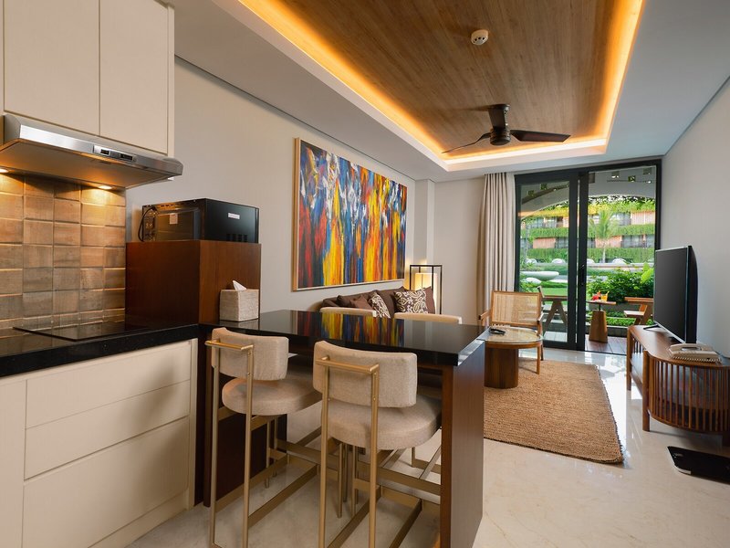 Beachwalk Residence 11
