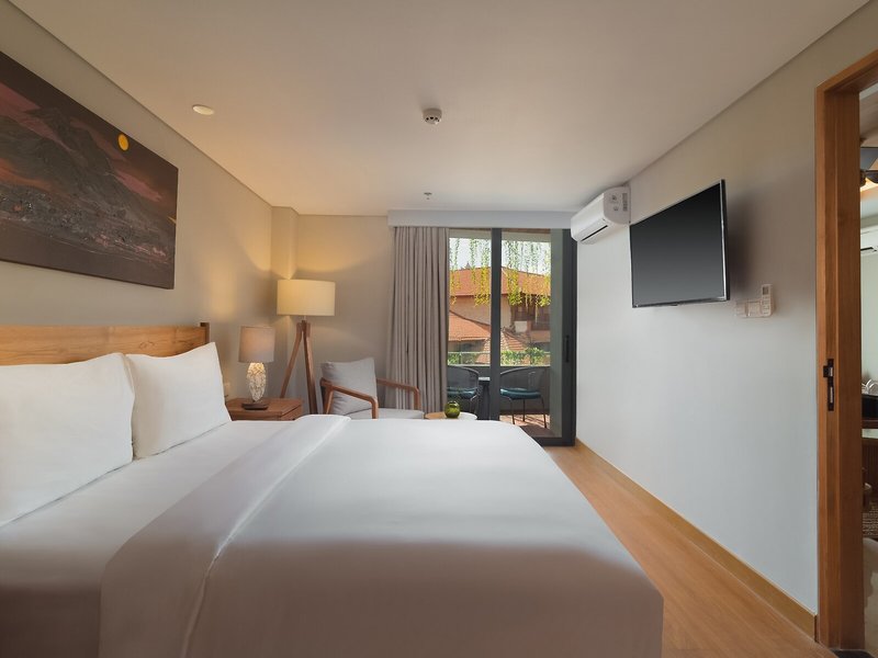 Beachwalk Residence 28