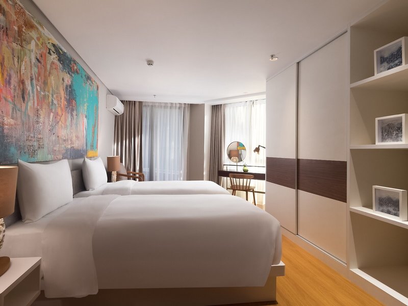 Beachwalk Residence 43