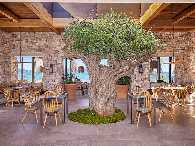 W Costa Navarino 10