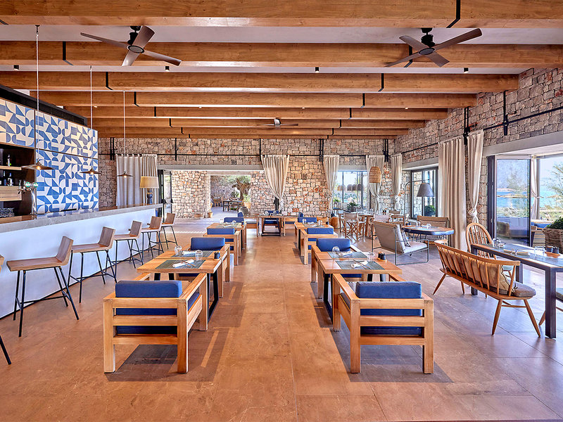 W Costa Navarino 14
